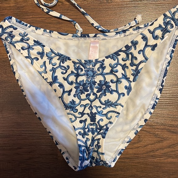 Victoria Secret Bikini Small - Picture 4 of 6